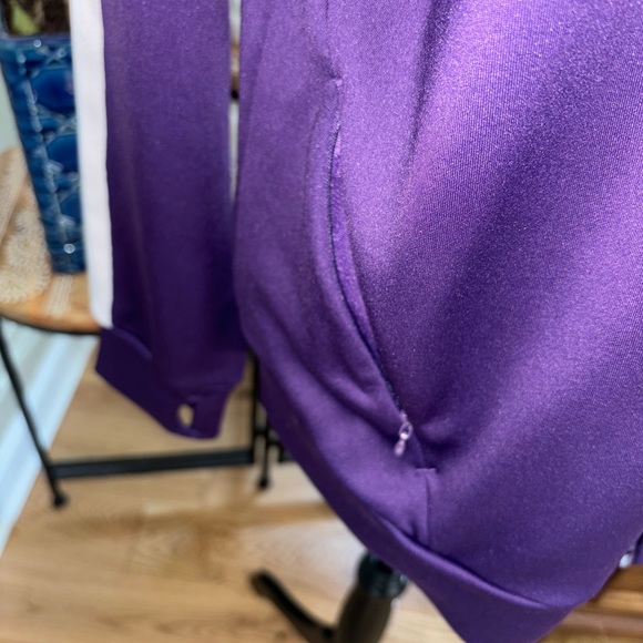 Women’s~Umbro Tech Fleece Jacket ⚽️ - Picture 5 of 8